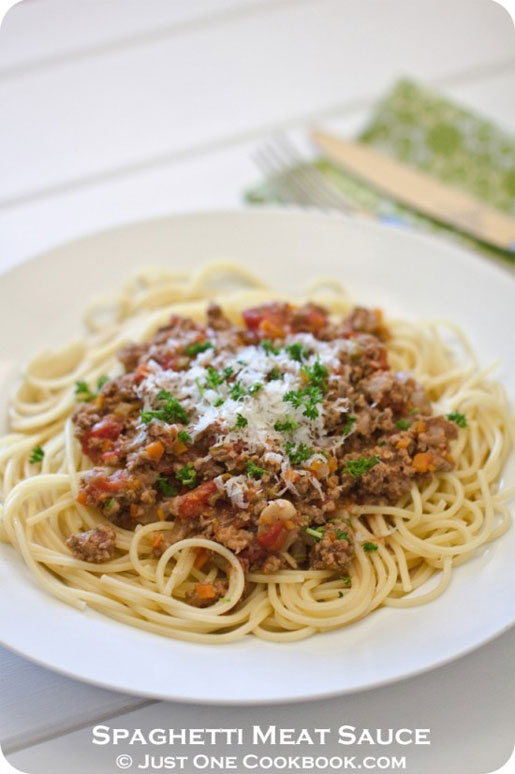 spaghetti with meat sauce from justonecookbook.com