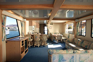 houseboat on the California delta