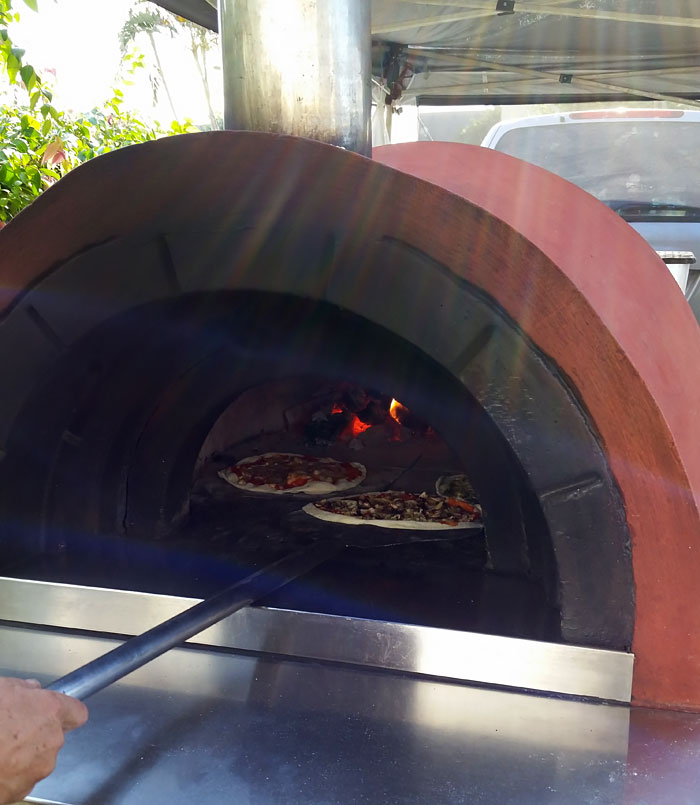 Fire'n'dough Wood Fired Pizza