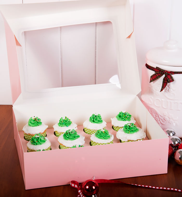 Vanilla Cupcakes in a PackQueen Cupcake Box